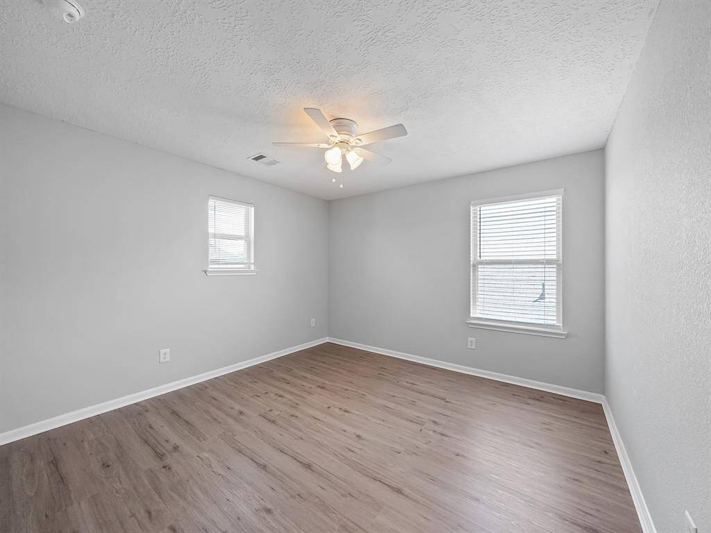 Secondary bedroom 1