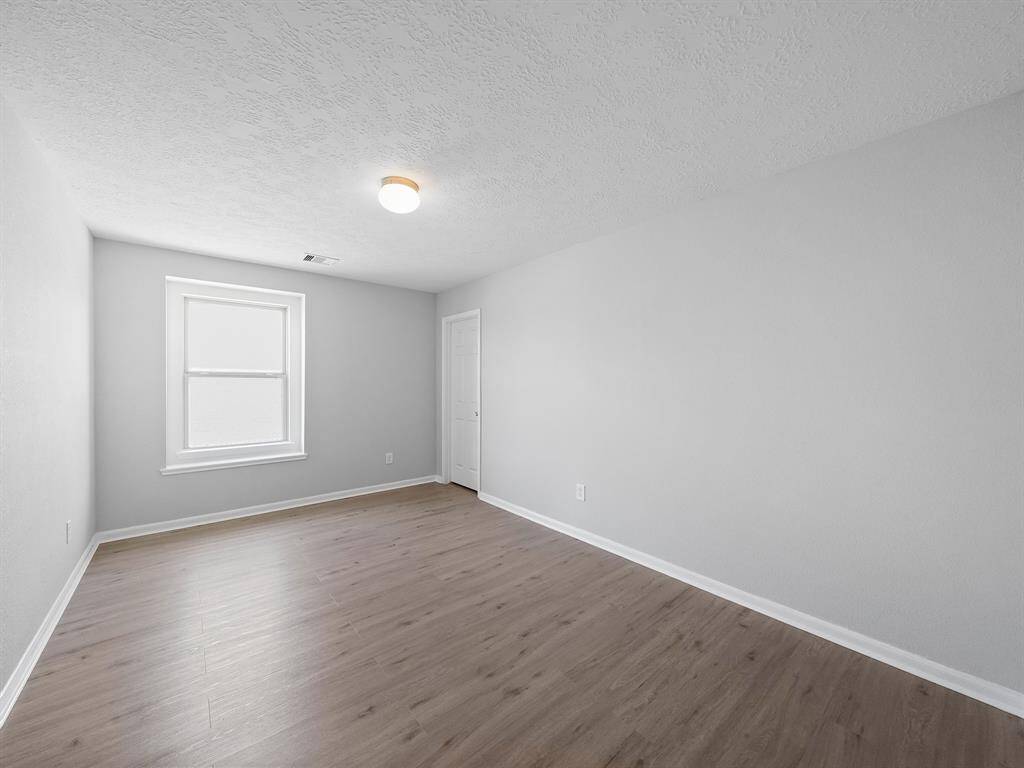 Secondary bedroom 2