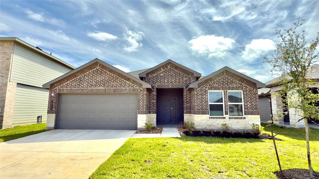 Charming One Story In Grand Pines