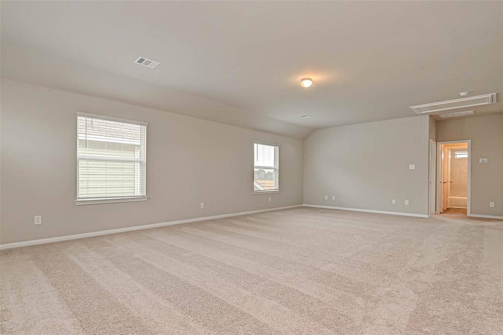 Massive Game room