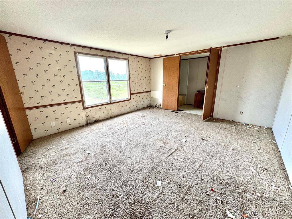 Nice size bedrooms - BR1