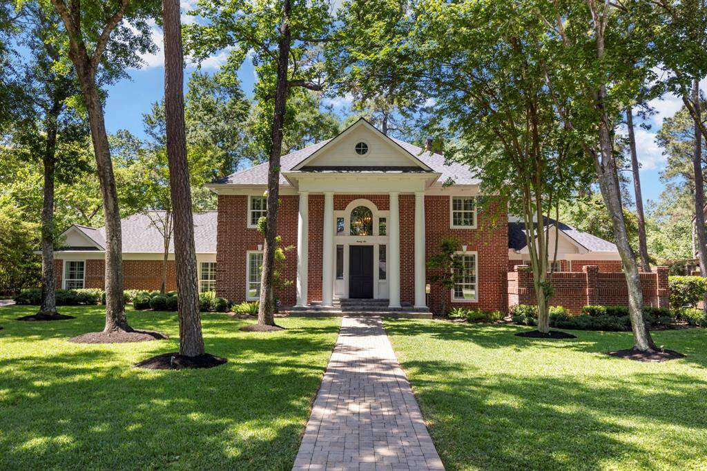 Boasting great curb appeal, this home captivates with its charming exterior and inviting presence.