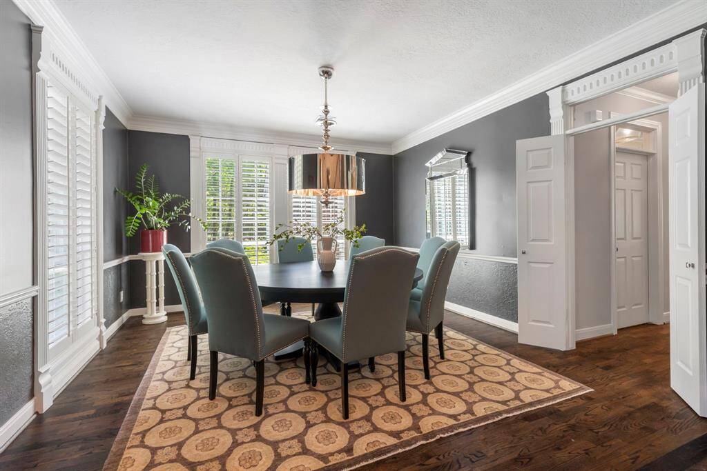 Entertain in style with the formal dining room, perfect for hosting memorable gatherings and celebrations.