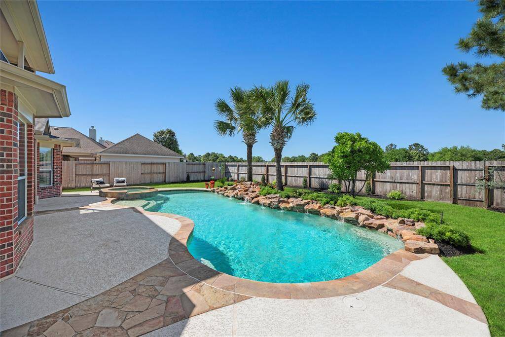 Get ready to dive into your own slice of paradise!