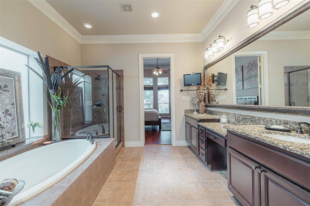 Another view of the primary ensuite bath.