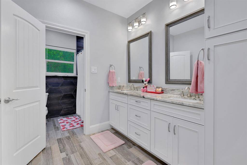 Dressing area in secondary bathroom