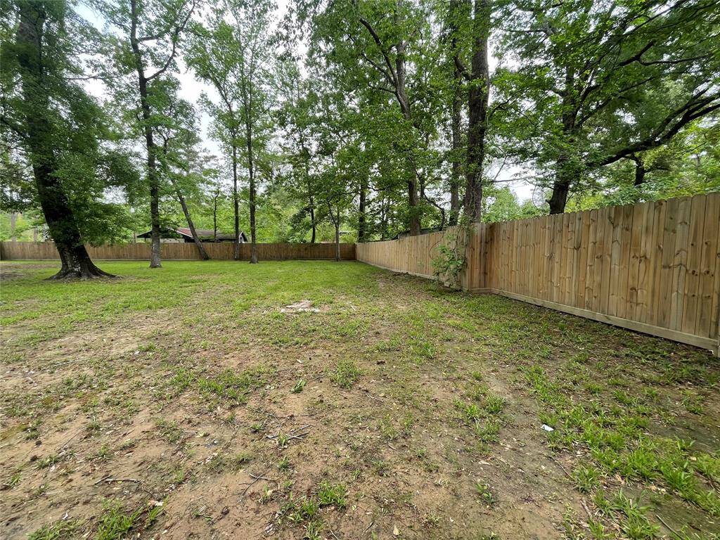 HUGE side yard