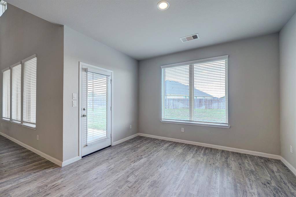 Breakfast Room