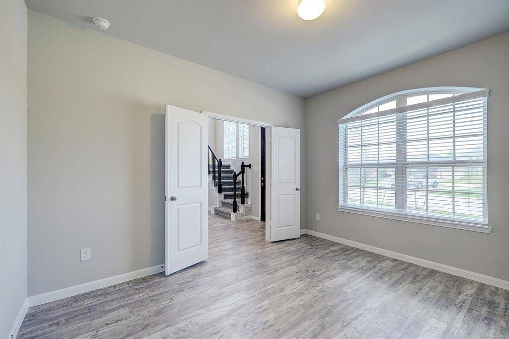 Office/5th Bedroom