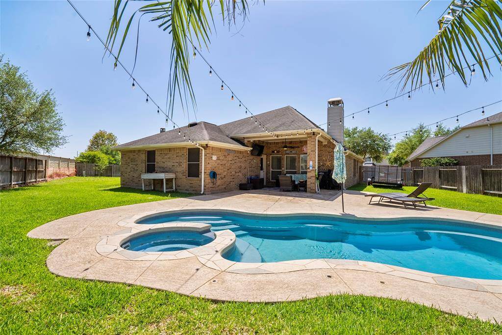 Welcome Home to your new Backyard Oasis!