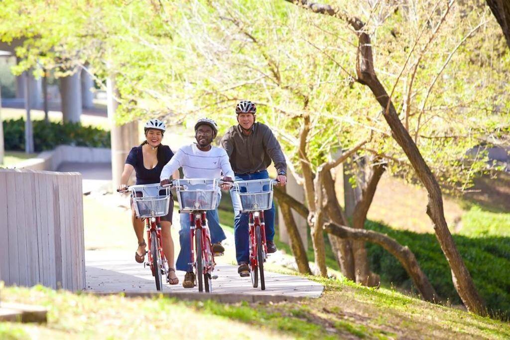 Bike paths by the bayou and in EaDo.