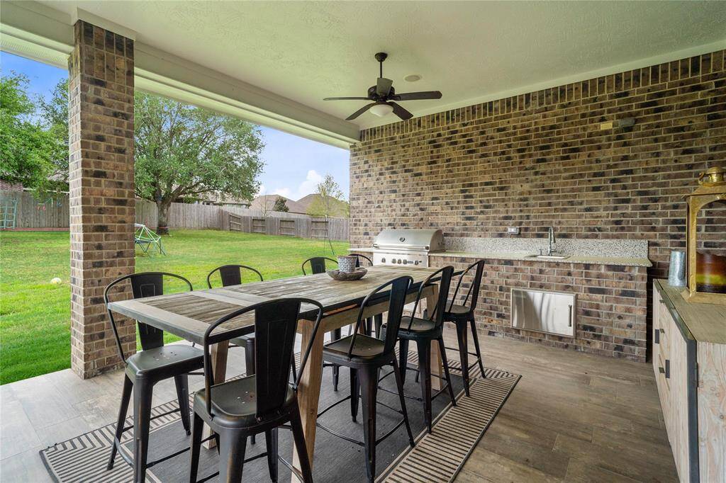 Take a break from the Texassun under the covered patio.