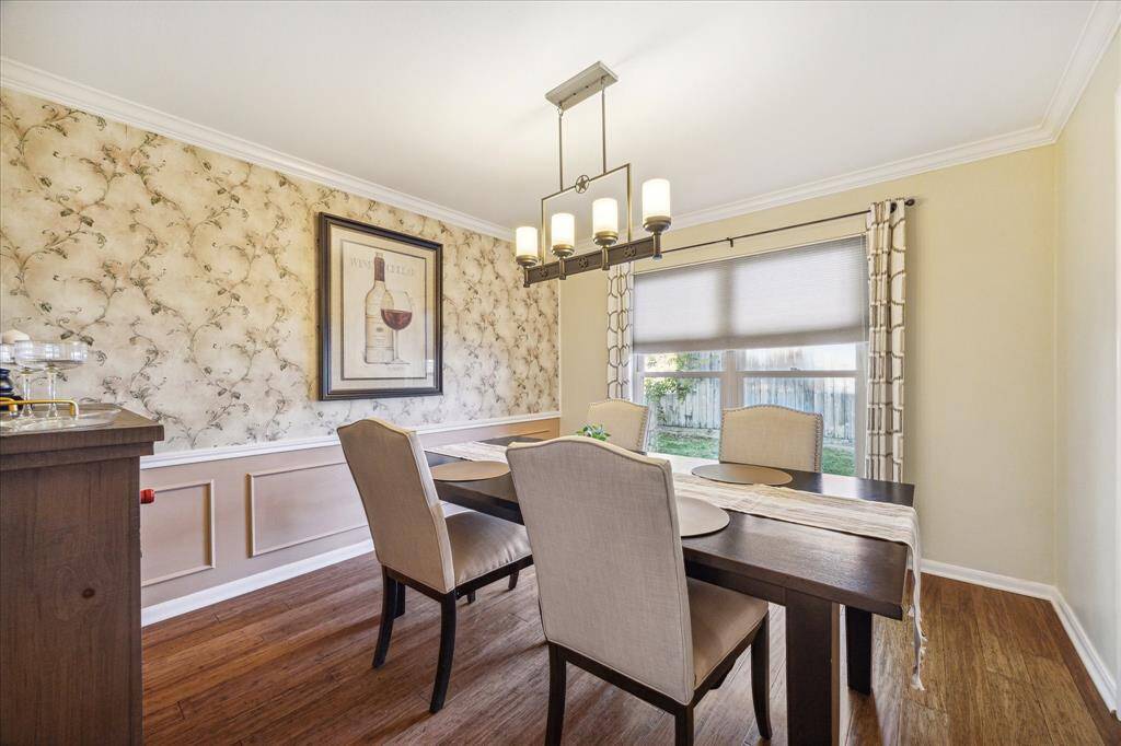 Gather them around your table to honor old traditions and create the new. This elegant formal dining room provides the perfect backdrop to celebrate special occasions with friends and family.