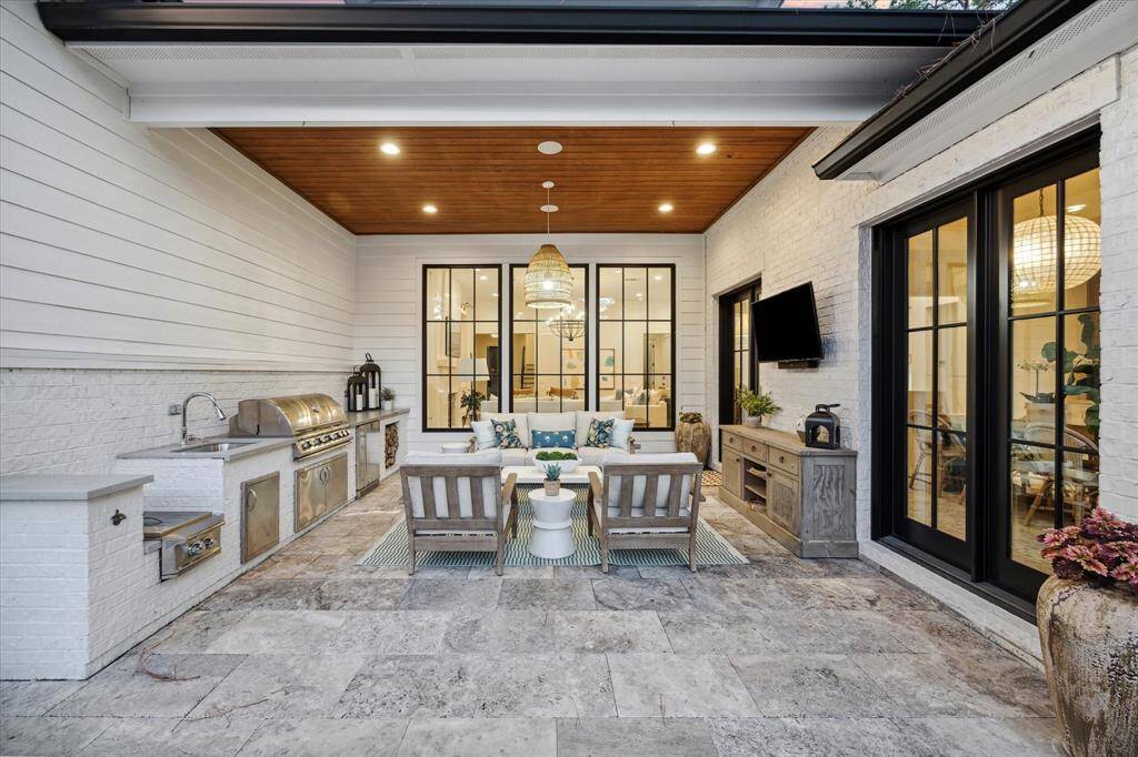 Perfect outdoor space for enjoying a glass of wine.