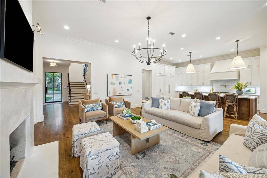 Open concept family room with ample space for large pieces of furniture.