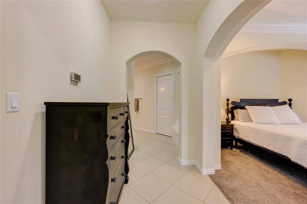 Private entry hall leading to primary suite.