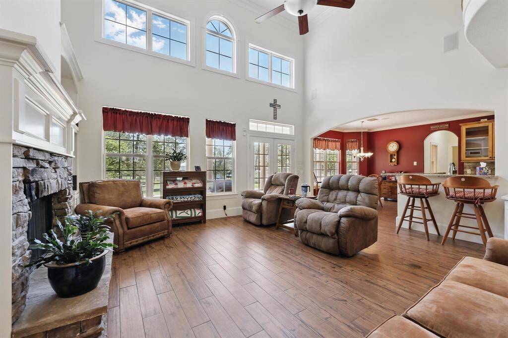 Wow! This expansive family room seamlessly connects to the breakfast nook and kitchen, creating the perfect space for everyday living. Imagine gathering with family for dinner while enjoying your favorite TV shows, or entertaining guests in this inviting, open-concept layout!