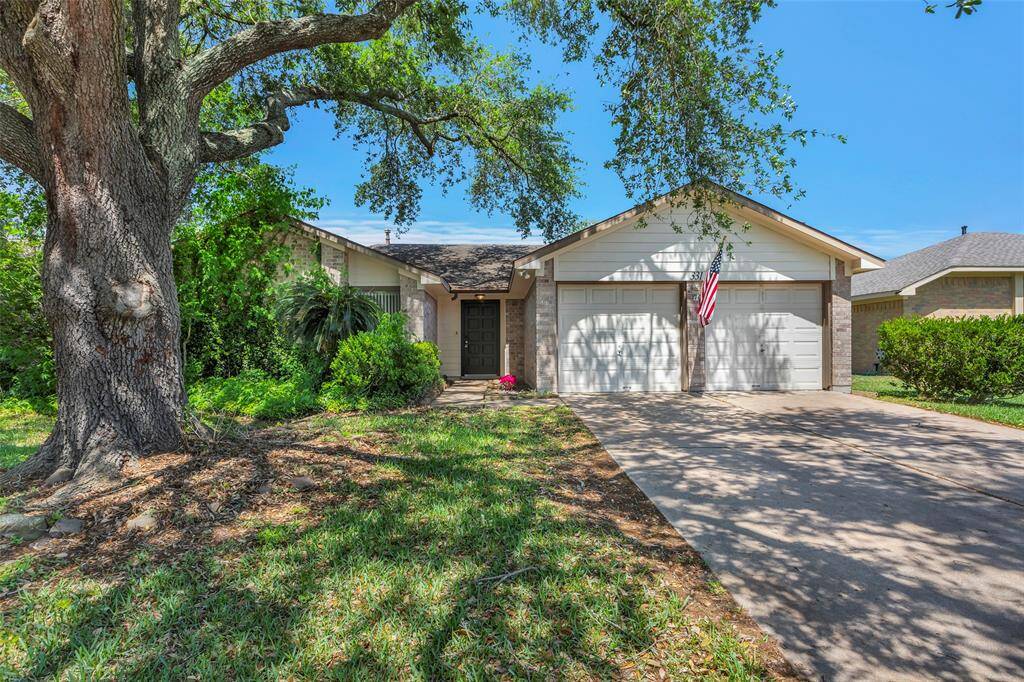 This home is ready for its new owner! It offers an incredible potential for stunning curb appeal—just waiting for your personal touch!