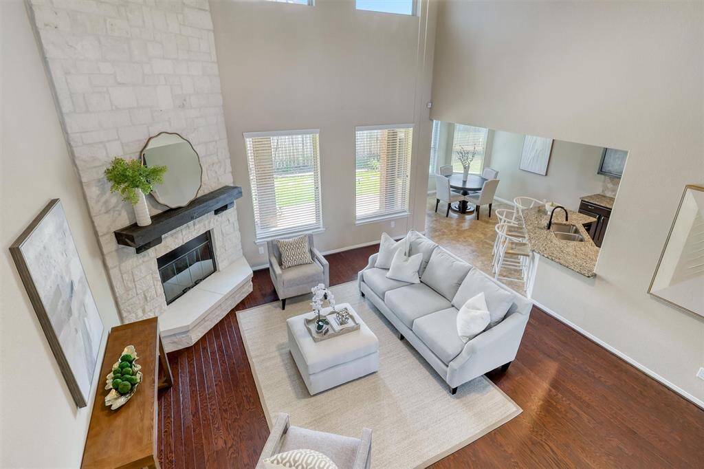 Welcome to this stunning 2-story DR Horton home nestled on a spacious 0.3-acre cul-de-sac lot in the heart of the master-planned Tamarron community—offering 4 bedrooms, 3.5 baths, and thoughtful upgrades throughout.
