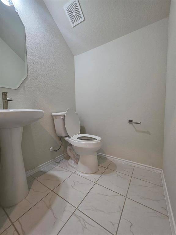 Downstair half bathroom