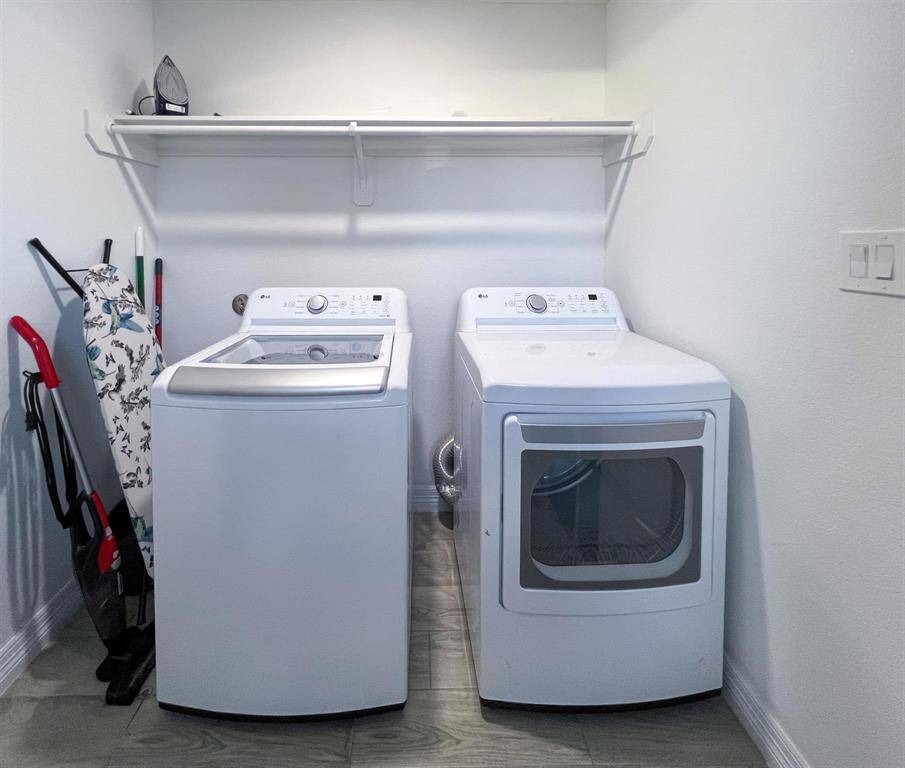 Washer and dryer included