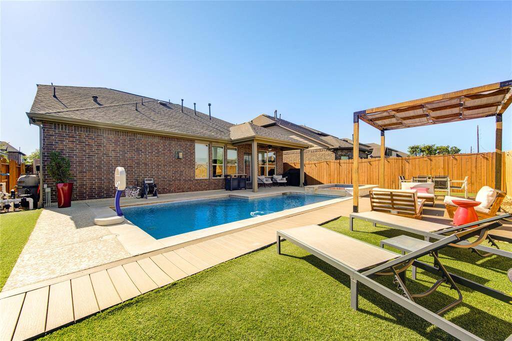 All Patio Furniture is Included