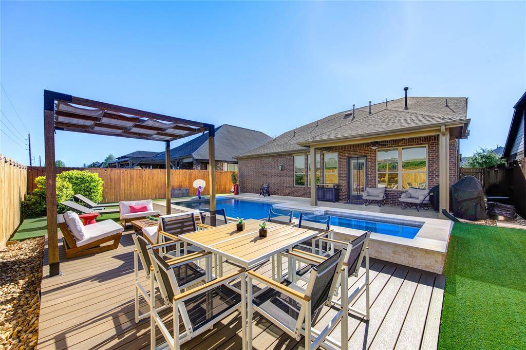 All Patio Furniture is Included