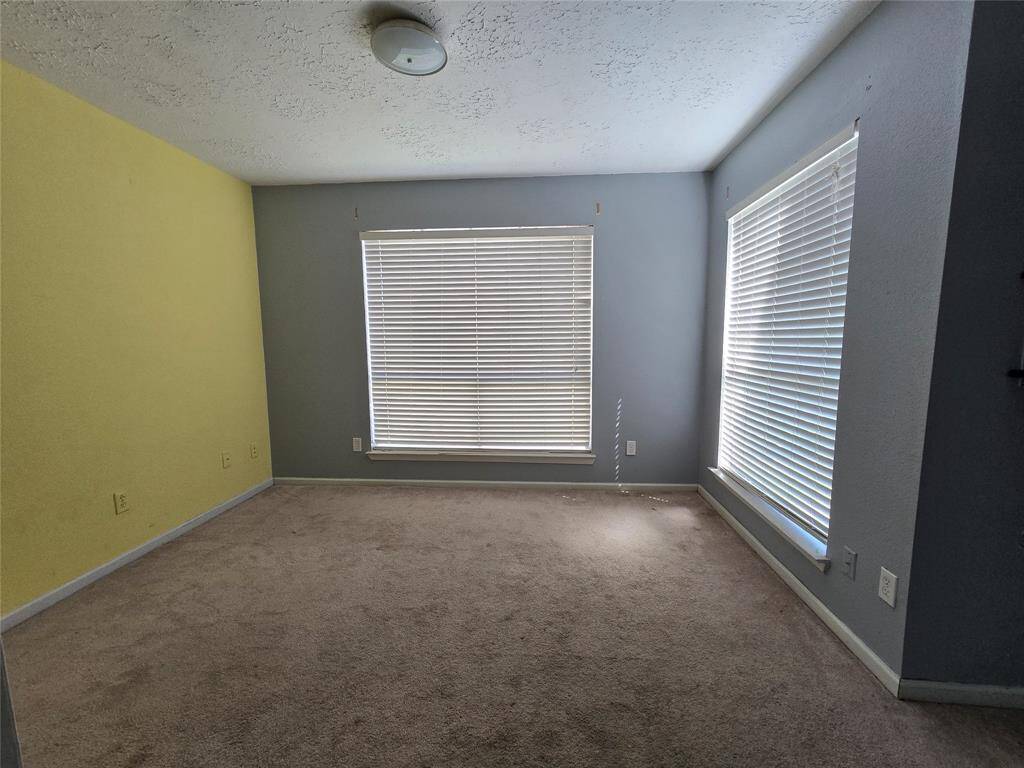 Extra Room or 3rd Bed Room