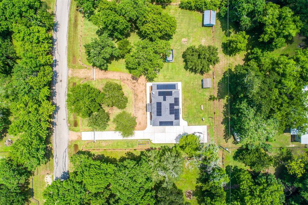 This home has a circle drive with 2 gates. Horses are allowed!