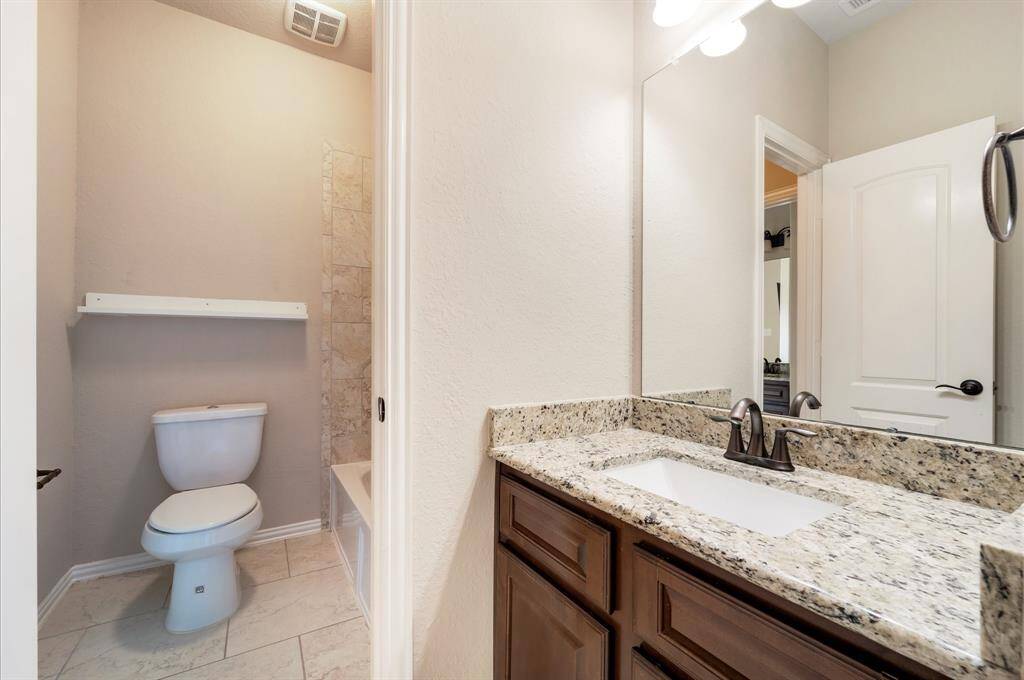 Secondary Bathroom.