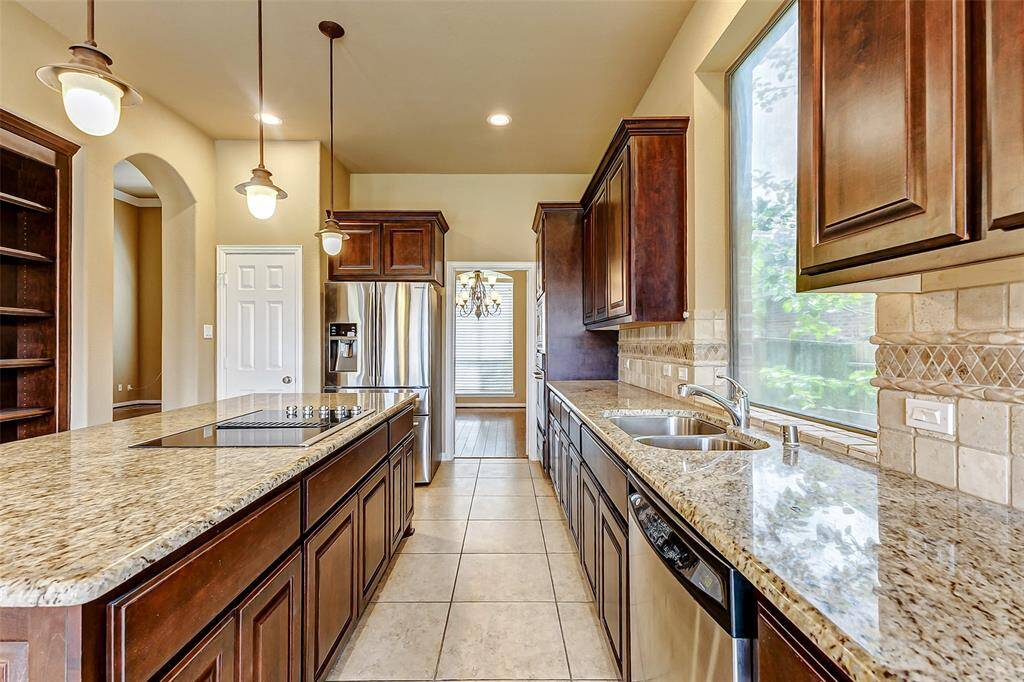 closer view of the kitchen
