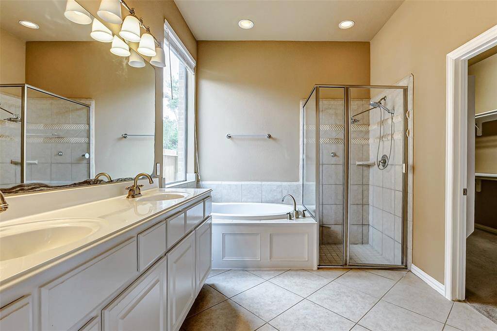 glass-enclosed shower