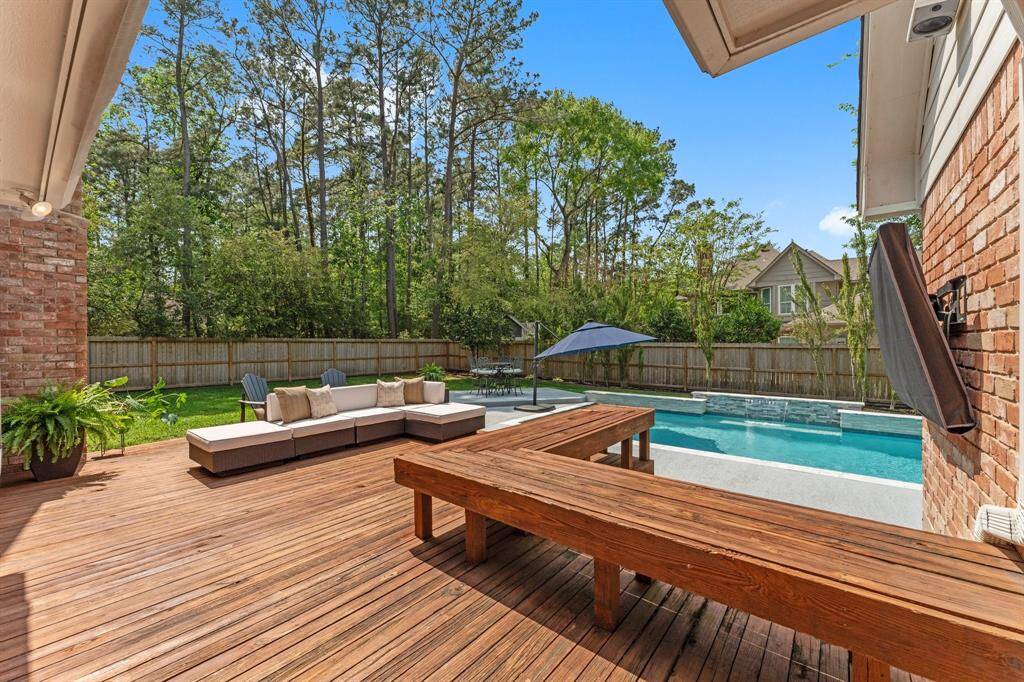 AMAZING backyard!!!