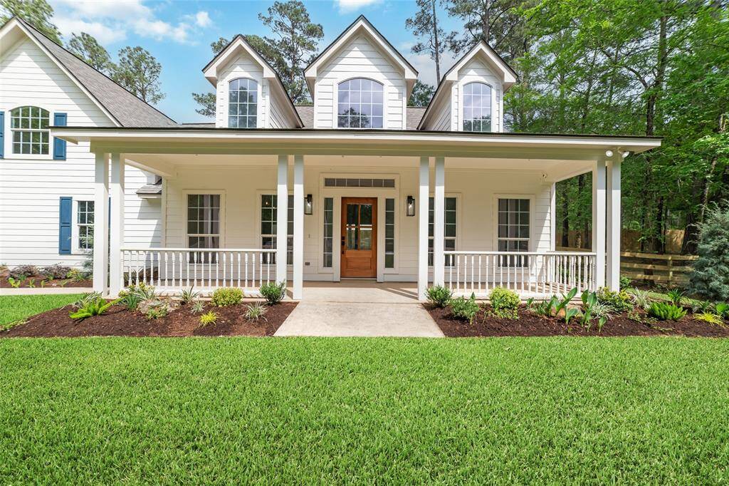 Stunning 3-bedroom, 2-bath home in Magnolia—perfect blend of style and comfort!