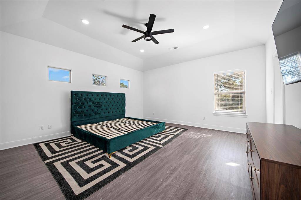 Upstairs primary suite