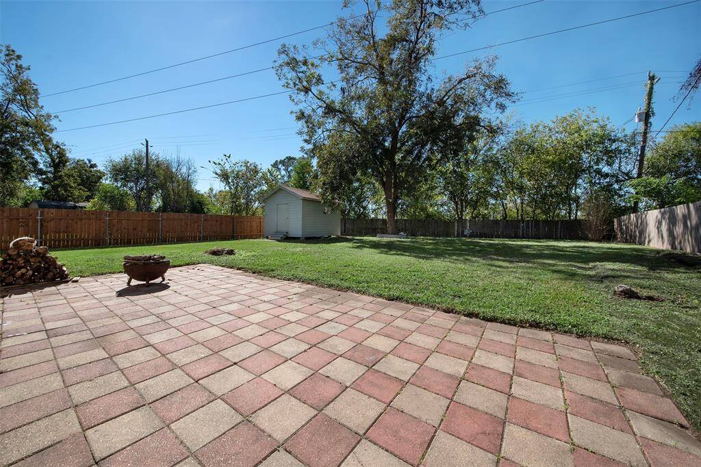 Large private back yard