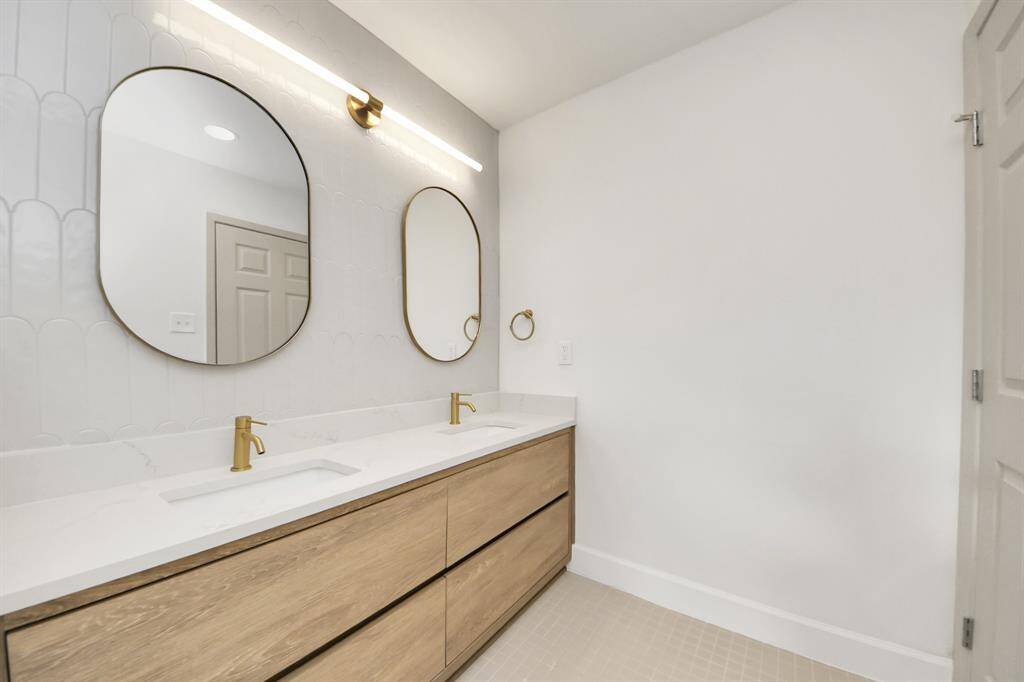 Primary bath