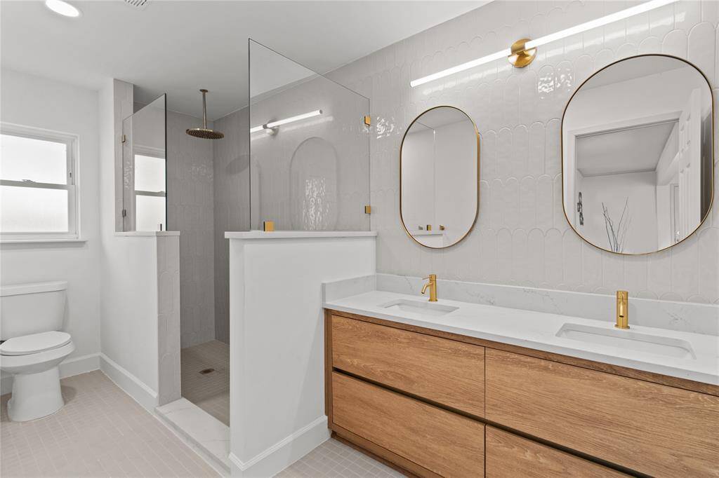 Primary bath