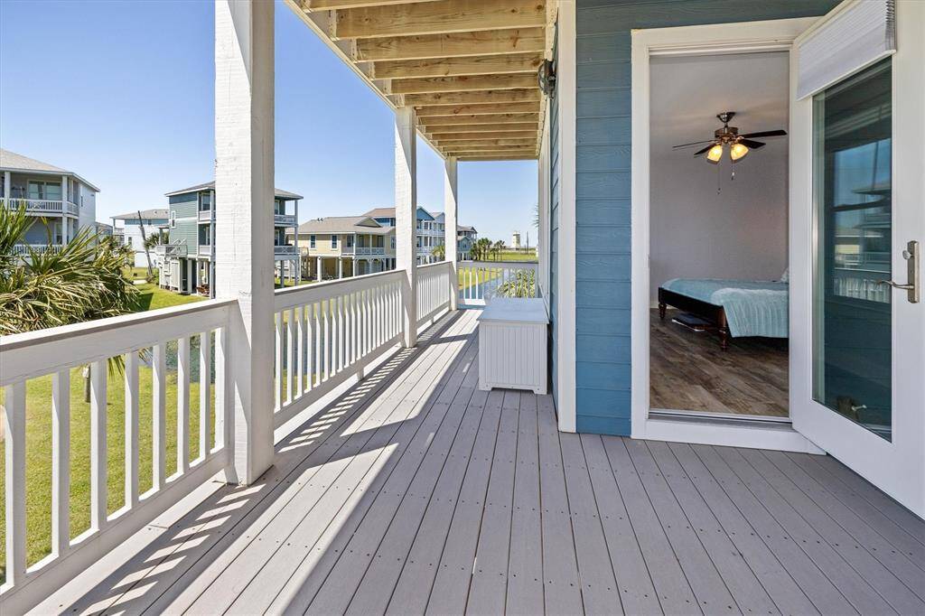 Private balcony of Bedroom 1 - Pond/Bay/Sunset View