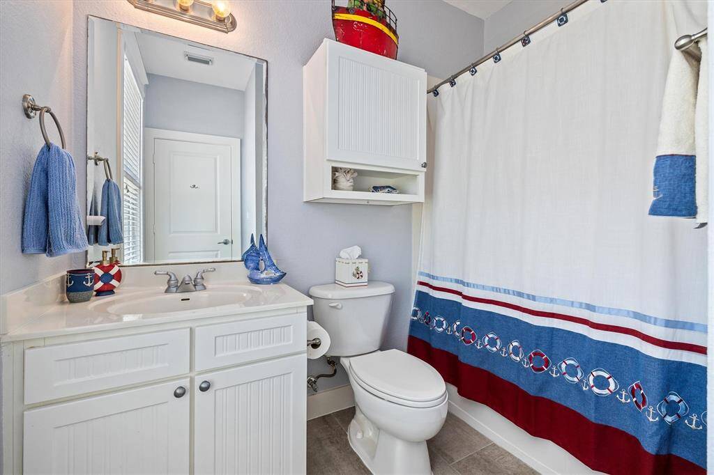 Ensuite bath of Bedroom 3