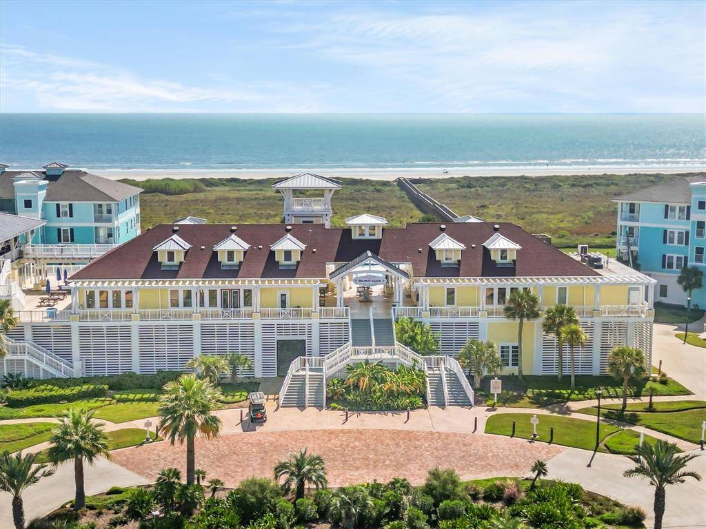 Pointe West Beach Club
