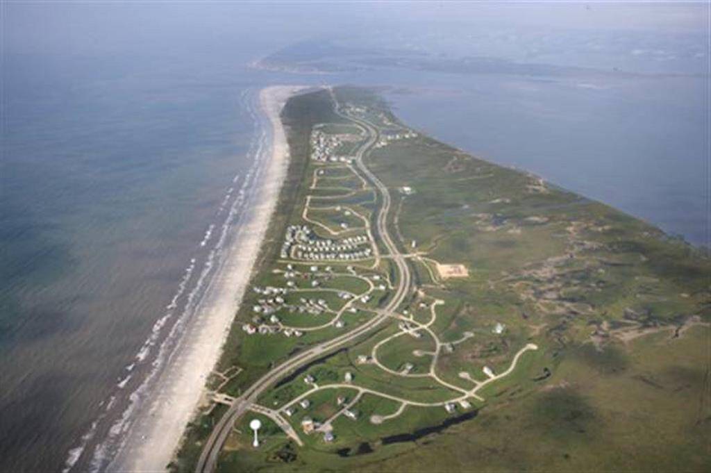 Pointe West is Quietly located at the West end of the Island.  The resort spans the island from Bay to Beach with abundant green space, walking trails and amenities for residents to enjoy!