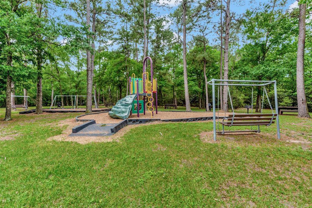 Neighborhood park with Playground
