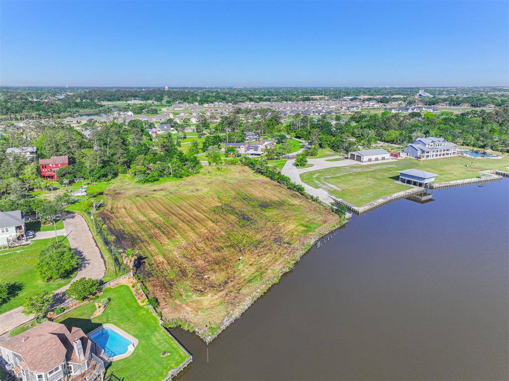 So Many Lovely Homes in This Close to Everything Community - Build Your Dream Home Here!