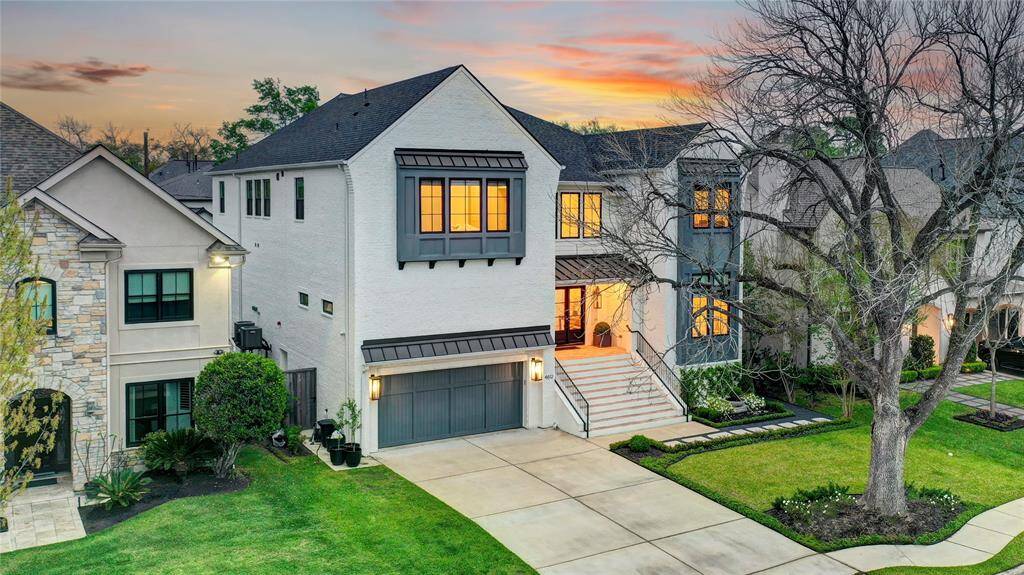 Stunning Modern English Transitional Residence in Bellaire, inside the Loop. Experience refined living in this breathtaking custom-built 2022 masterpiece, meticulously crafted for luxury, comfort, and effortless entertaining. This exceptional 6-bedroom, 6.5-bath residence showcases a flexible layout adorned with curated designer touches and premium finishes throughout.