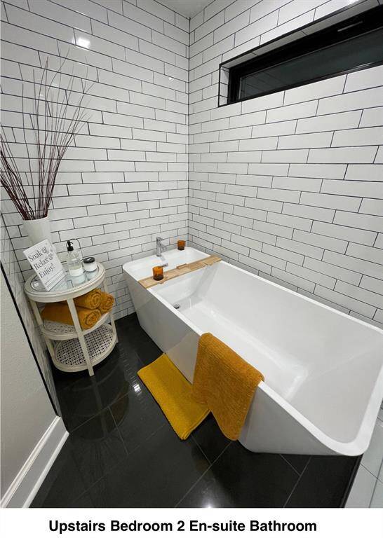 Upstairs Bath 2