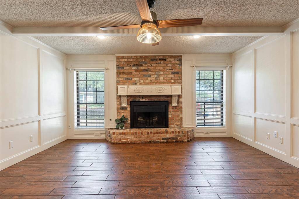 Unstaged living room