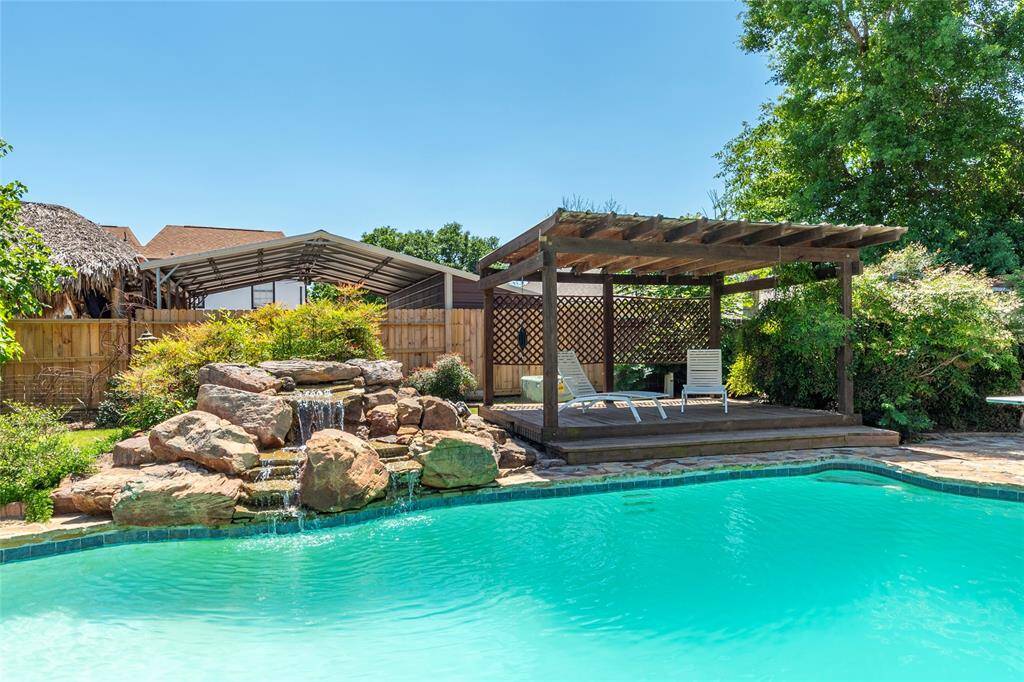 Great covered area to relax