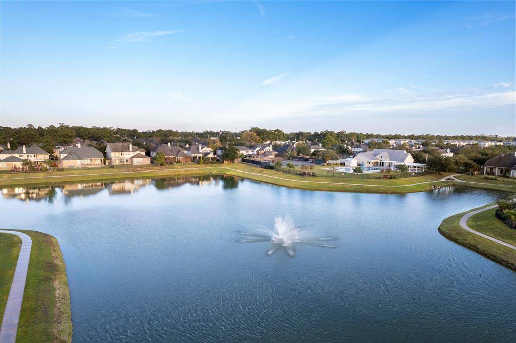 The large lake has a 1 mile paved walking path perfect for some outdoor exercise, riding bikes and access to one of two inter-neighborhood playgrounds.
