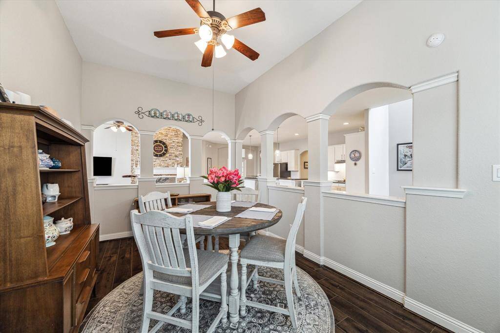 The family room is complete with built in speakers, crown molding and 14 ft ceilings.